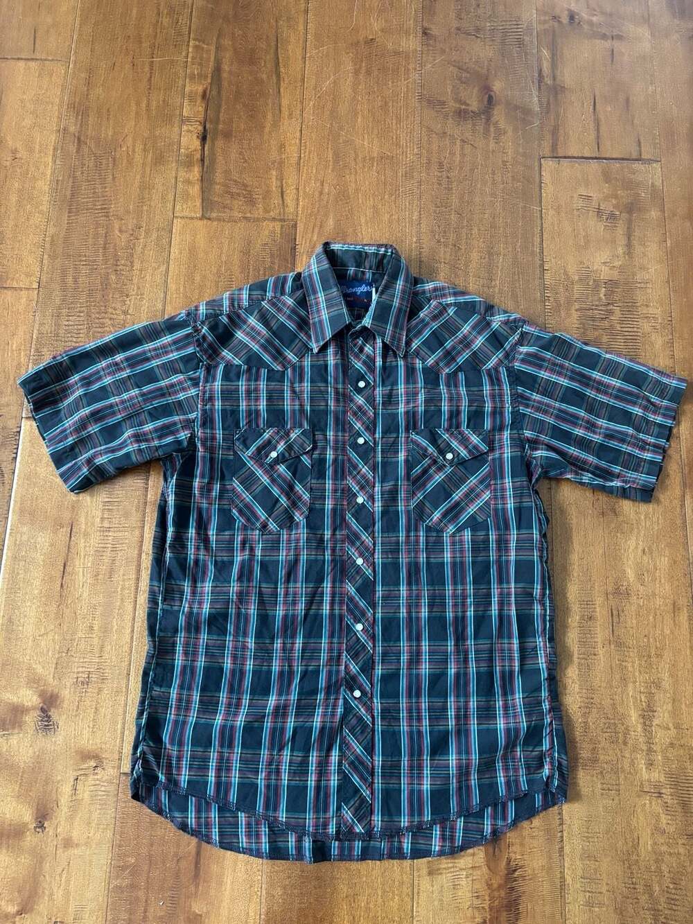Wrangler Long Tails Men's Short Sleeve Plaid Western Pearl Snap Shirt